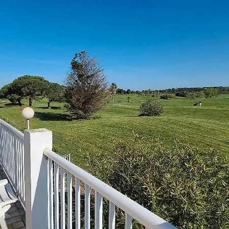 Au Calme A L'oree Du Golf 1 Apartment