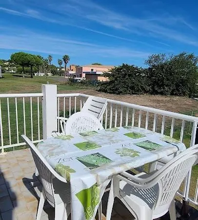Apartment Au Calme A L'oree Du Golf 1 Agde